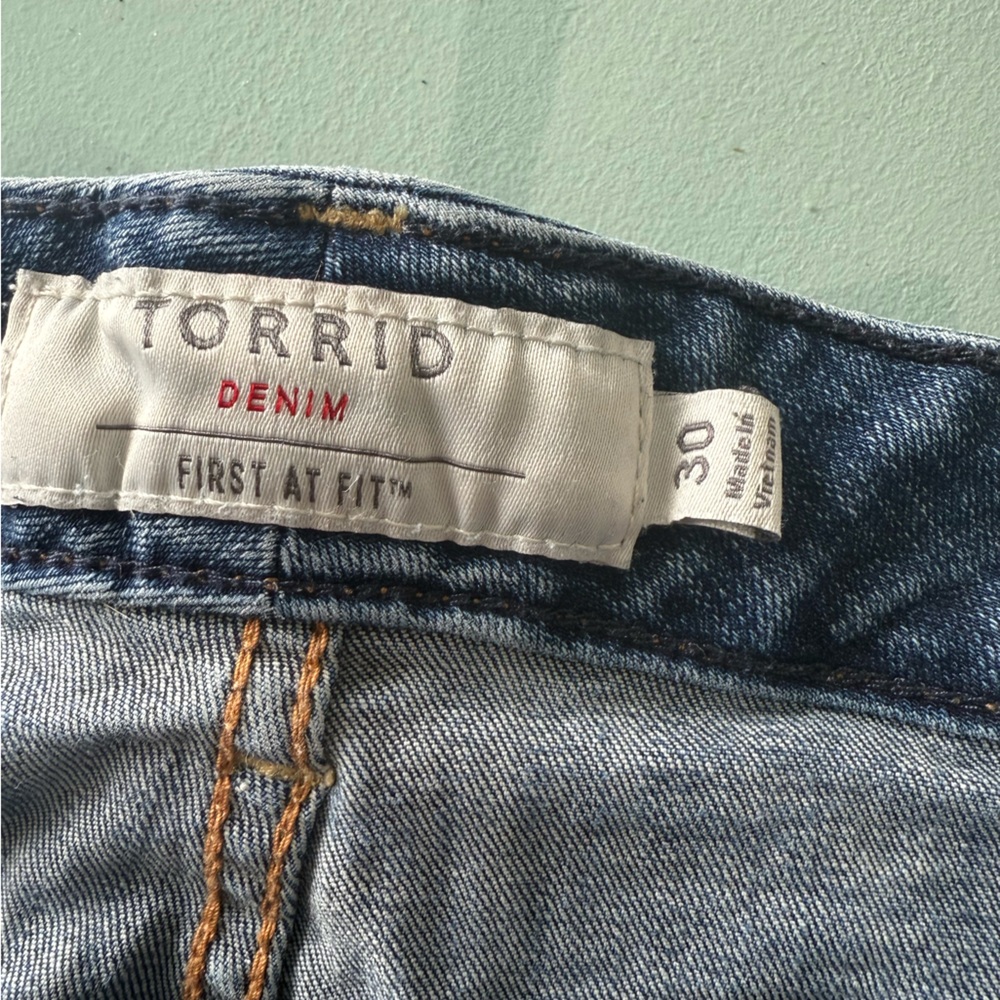 Torrid Blue Distressed Denim Shorts size 30 - Picture 2 of 5
